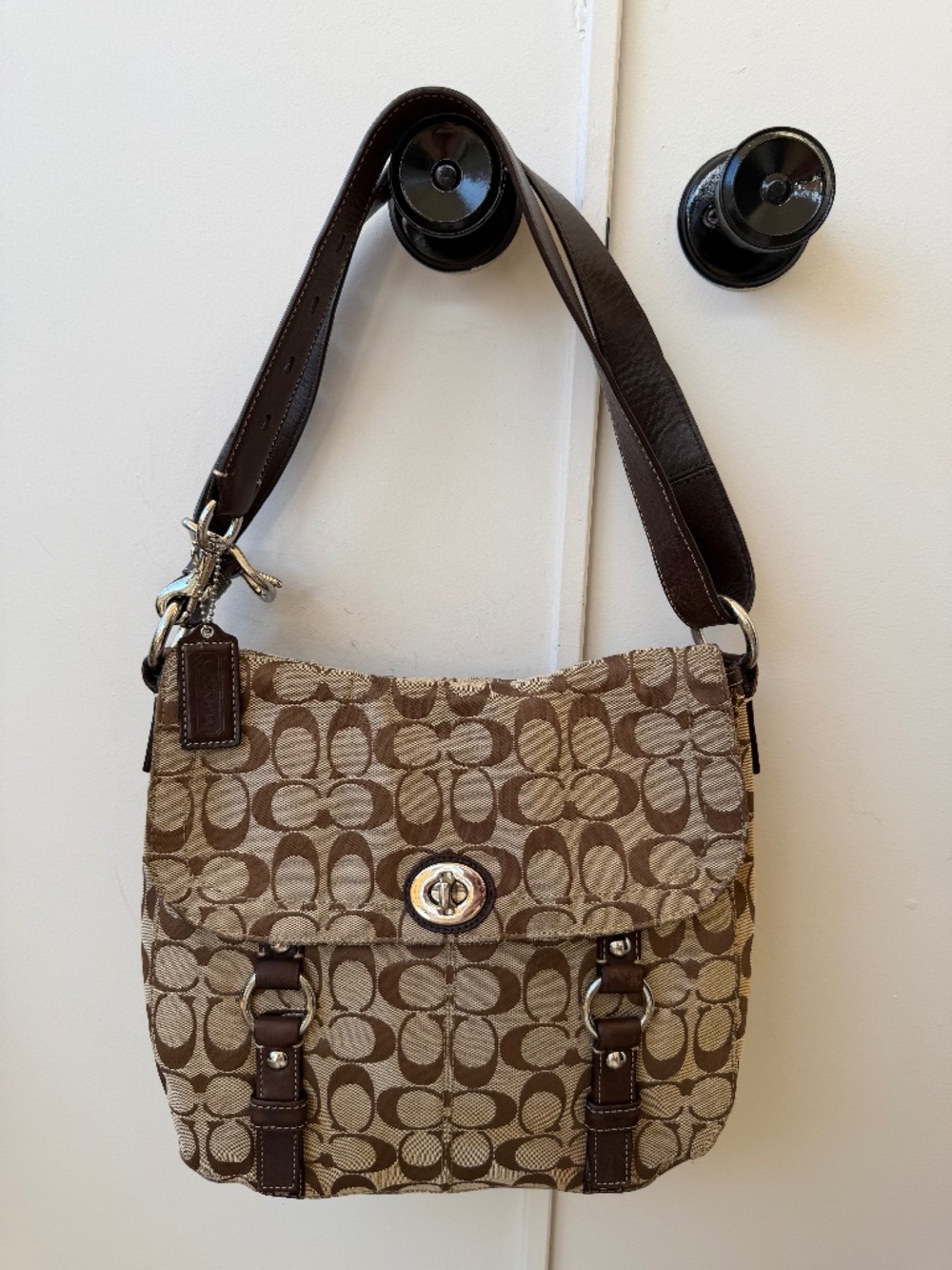 Coach Signature Turn-Lock Crossbody Shoulder Bag - Style 14895